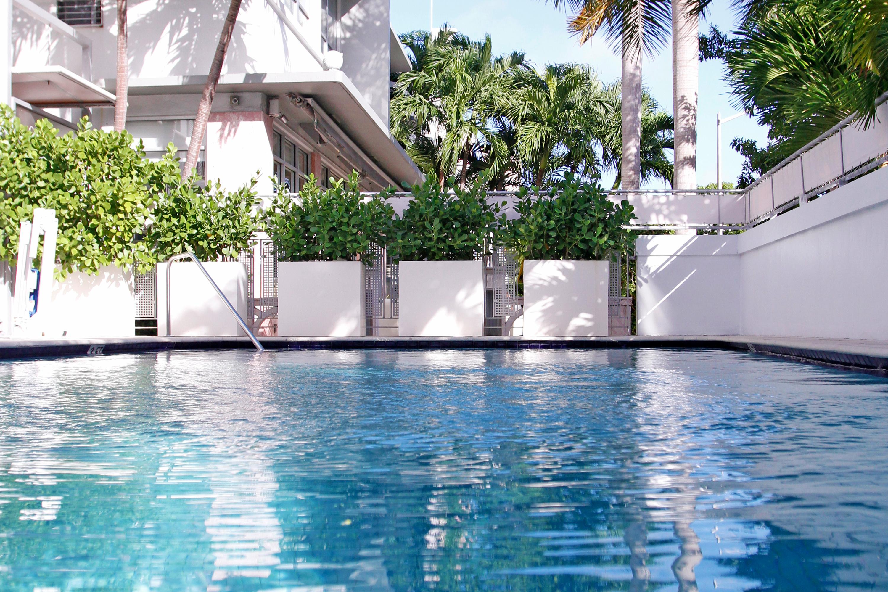 Crest Hotel Suites Miami Beach Exteriör bild